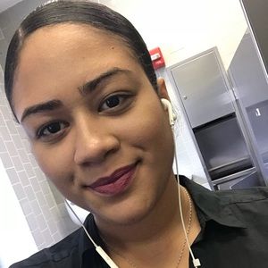 Meet your Posher, Thalia